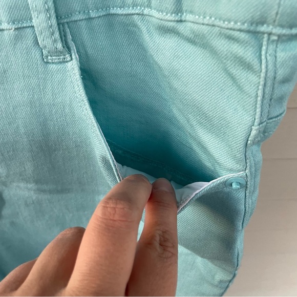 Boston Proper Seafoam Green Capris for Casual Summer Wear - Picture 4 of 8